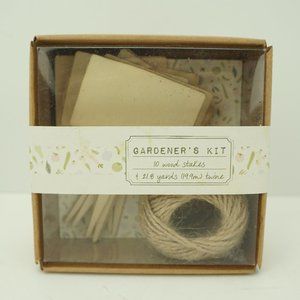 NEW Gardener’s Kit 10 Wood Stakes & 21.8 Yards